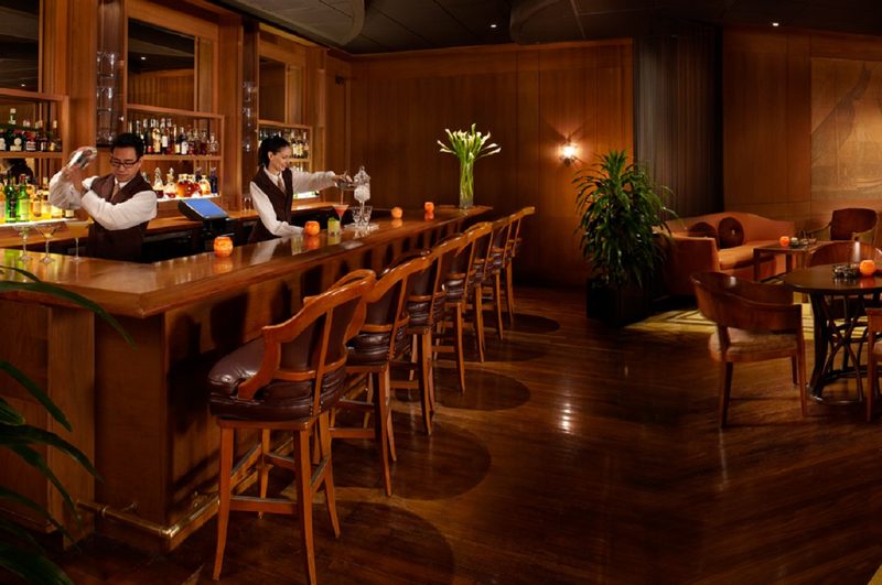lewer's lounge honolulu