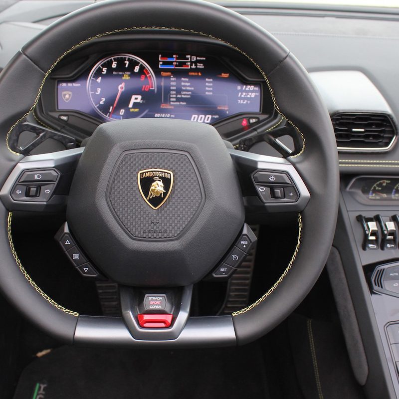Lamborghini-Huracan-Spyder-Interior