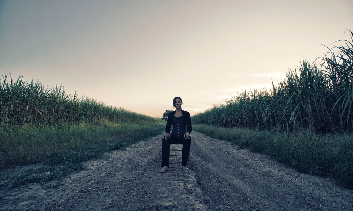 Rhiannon Giddens Press Shot