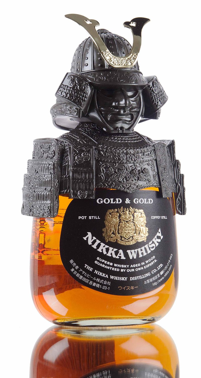 nikka-gold-and-gold-samurai-yoichi-japanese-whisky-bottle