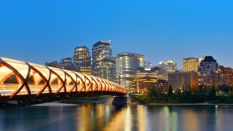 Stock Peace-Bridge-Alberta,-Calgary,-Canada