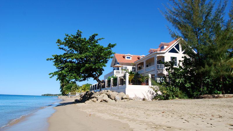 tres-sirenas-beach-inn