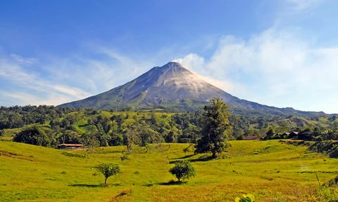 Stock-Arenal-Volcano