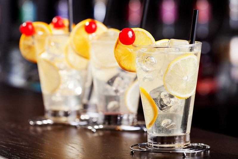 Tom Collins cocktails