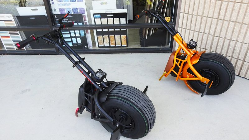 Uno Bolt Black Model and Orange Model