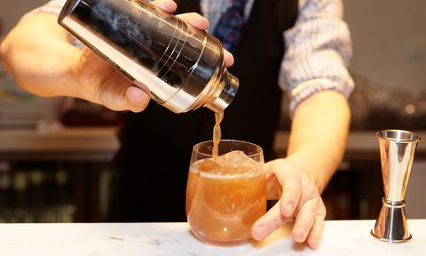 dry shaking a cocktail