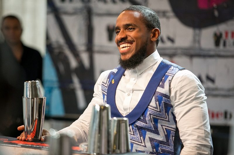 barman tv Caesario de-Maderios