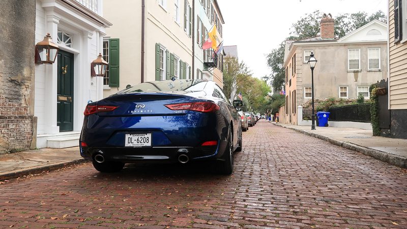 Infiniti Q60 back
