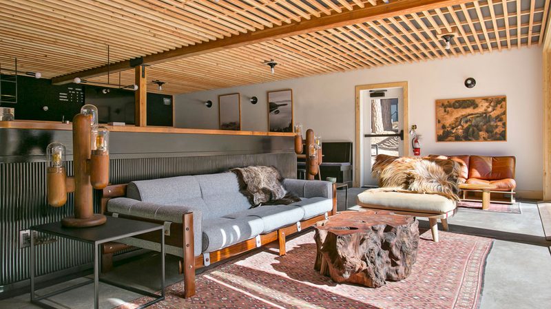 Coachman Hotel
