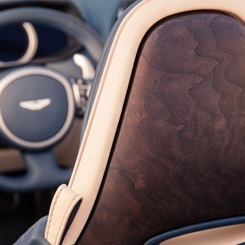 Aston Martin DB11 Volante