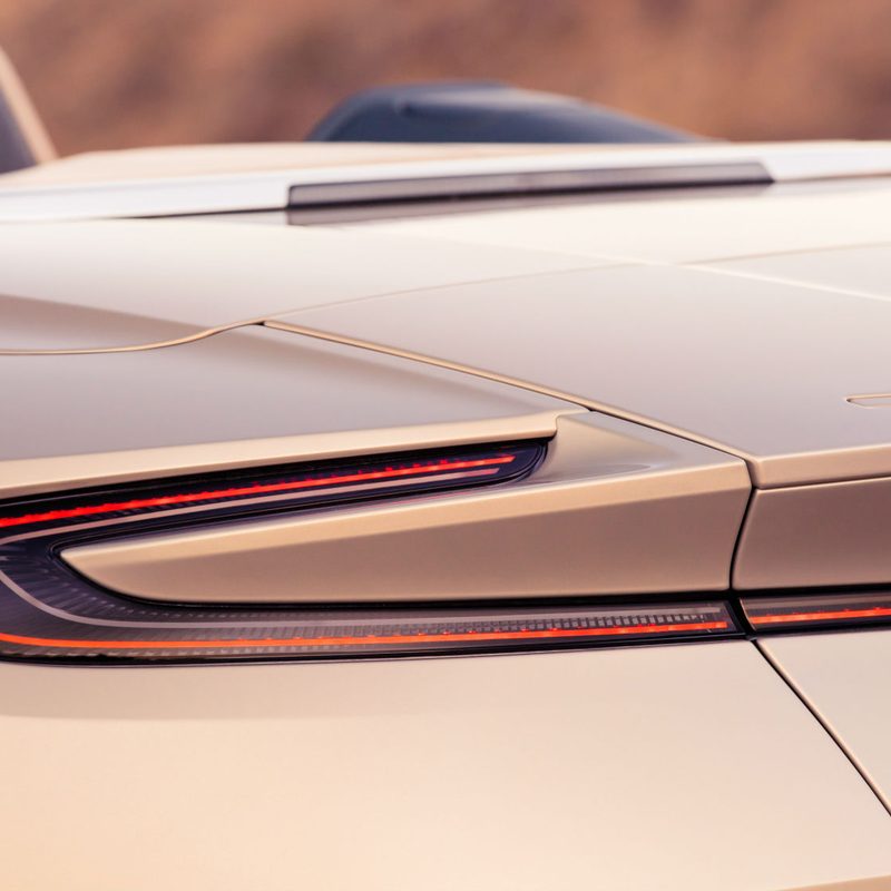 Aston Martin DB11 Volante