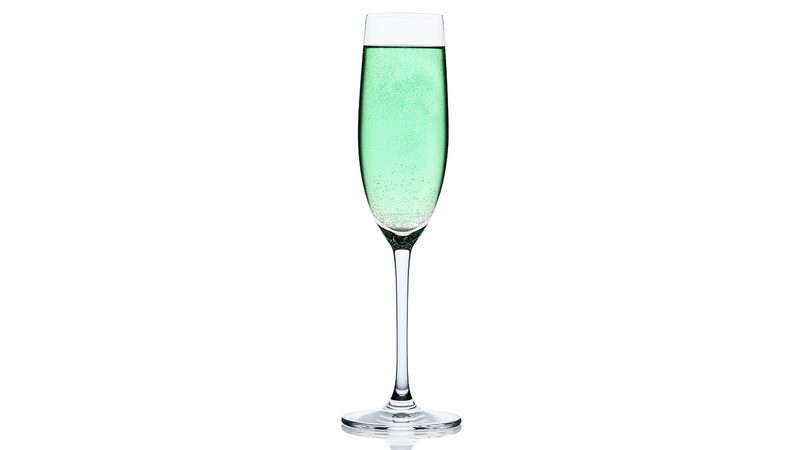 matcha cocktails green in the afternoon