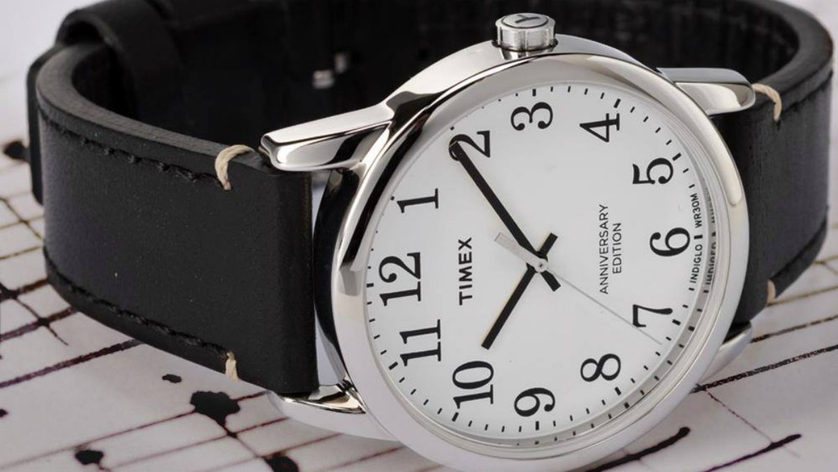 The Timex Easy Reader Will Be Your New Favorite Watch this Season 