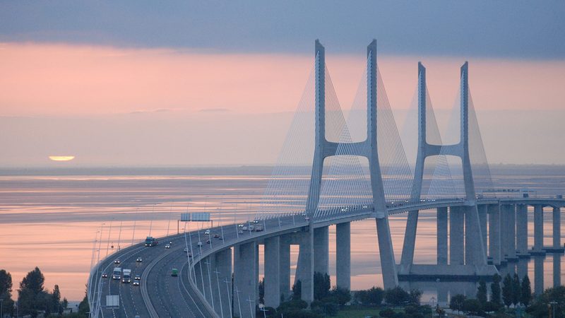 iconic bridges Vasco de Gama
