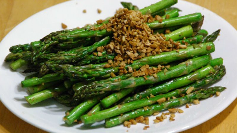 asparagus with almonds