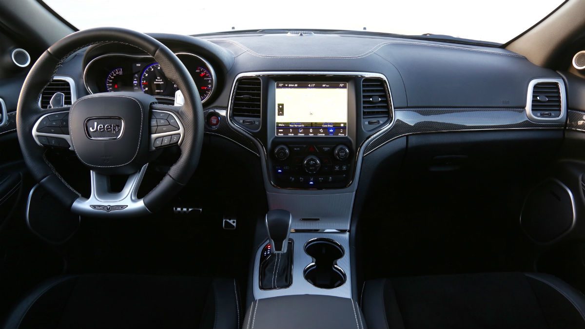 2018 Jeep Grand Cherokee Trackhawk dash