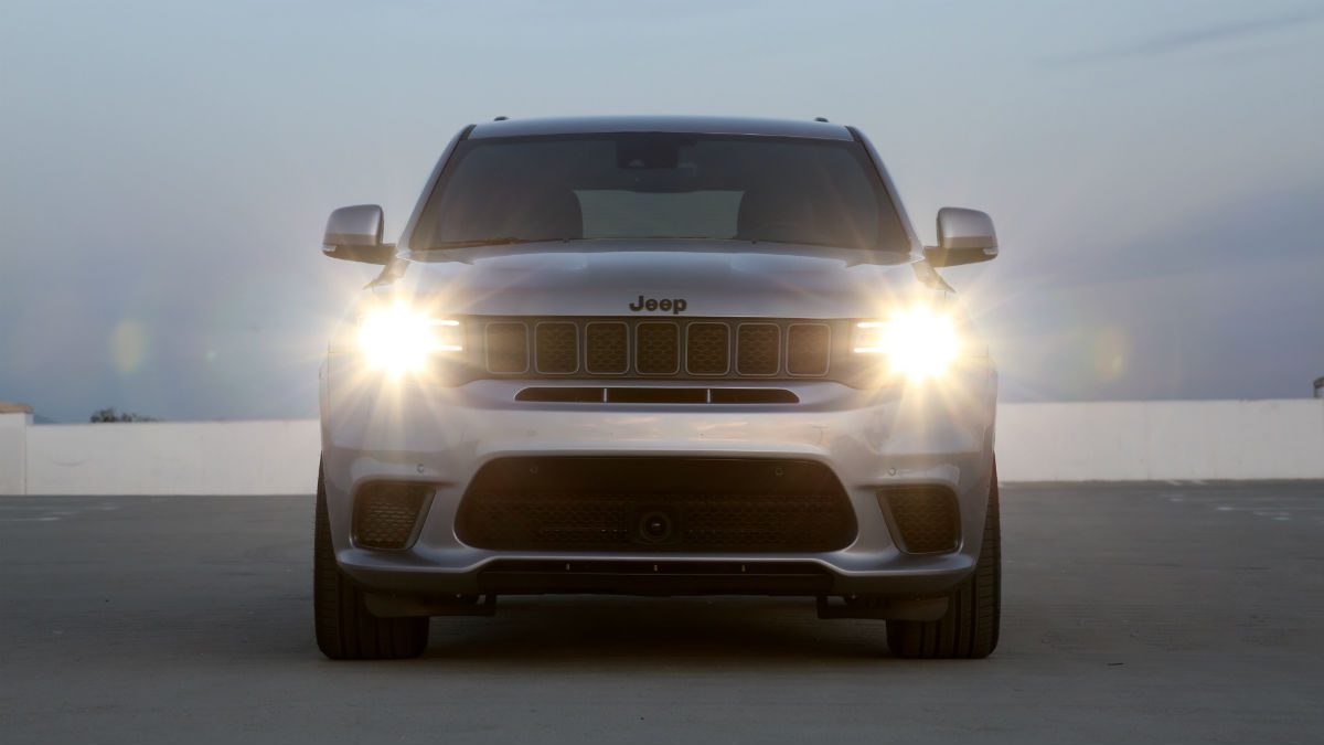 2018 Jeep Grand Cherokee Trackhawk grill