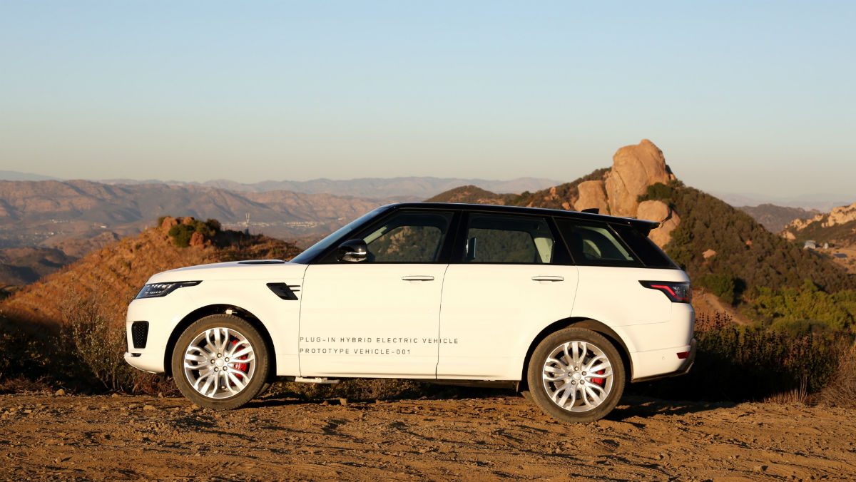 2018 Land Rover Range Rover P400E 6