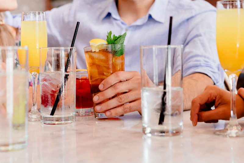 alcohol-water-brunch-mimosa