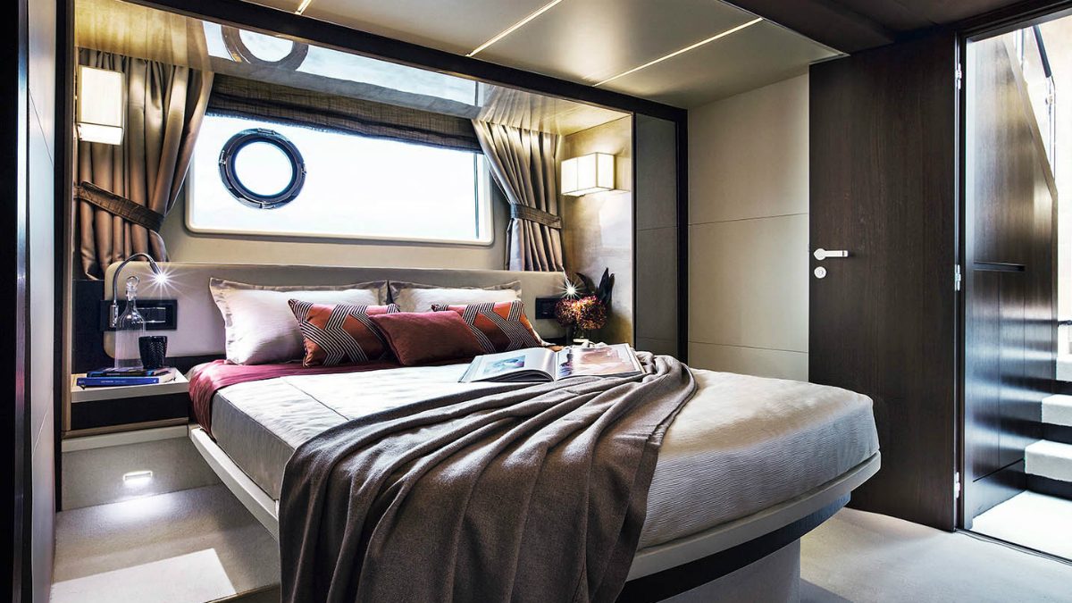 st regis maldives norma azimut flybridge 66 yacht charter 92 20170119062821 master suite 1 mid res