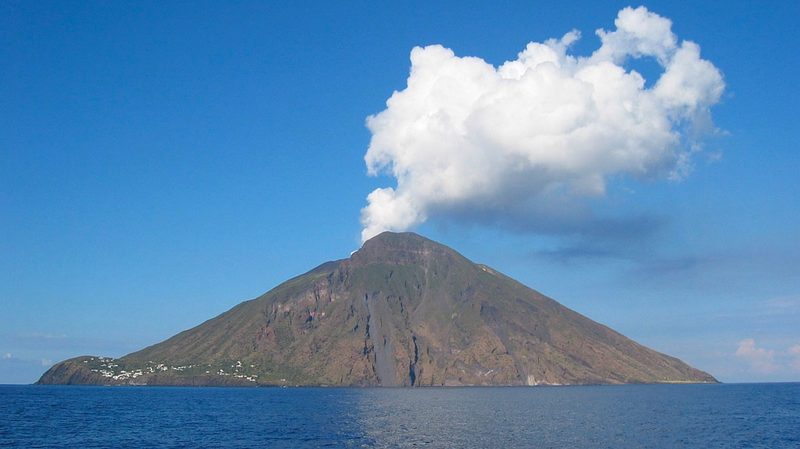 mounst stromboli