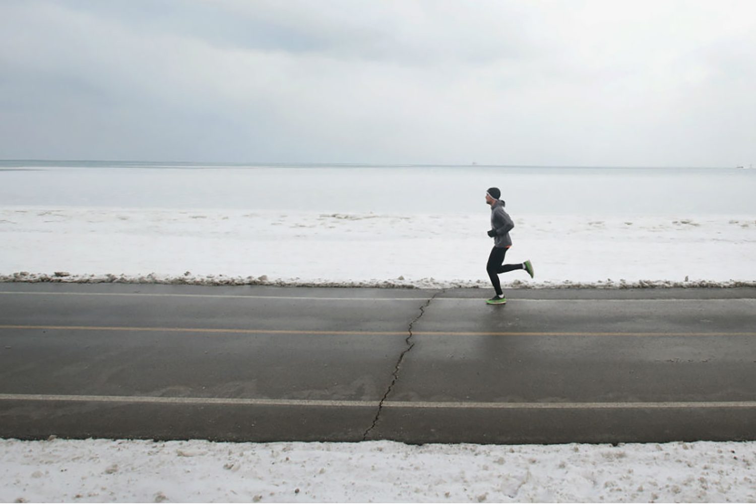 running in cold weather snow