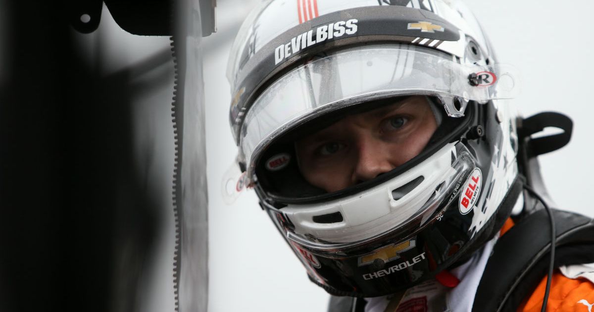 Head Covering Racing Protect Your Head: 5 Best Racing Helmets for Amateurs and Pros - The Manual