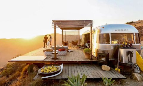 airbnb-airstream-rental-malibu-1