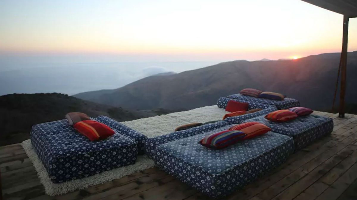 airbnb-airstream-rental-malibu-4