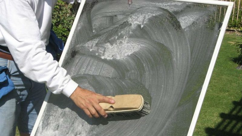 cleaning window screens