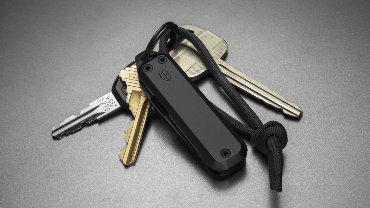 james brand elko knife all black keychain close up