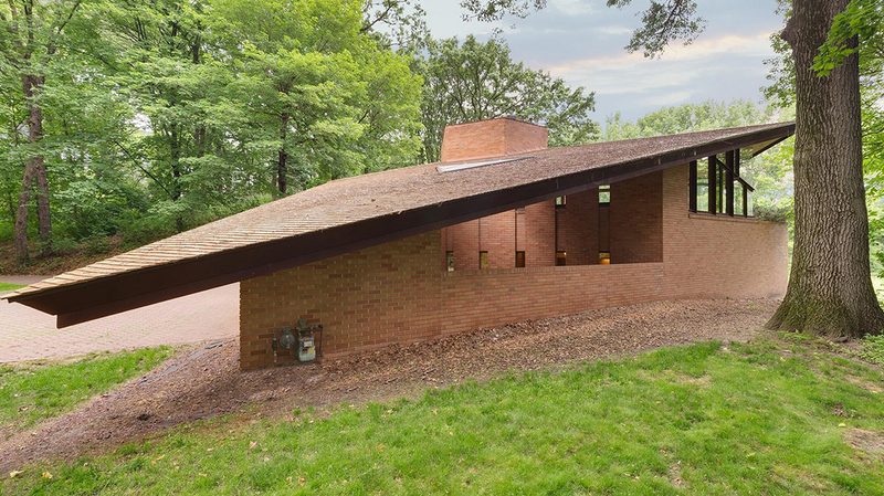 Olfelt House roof angle