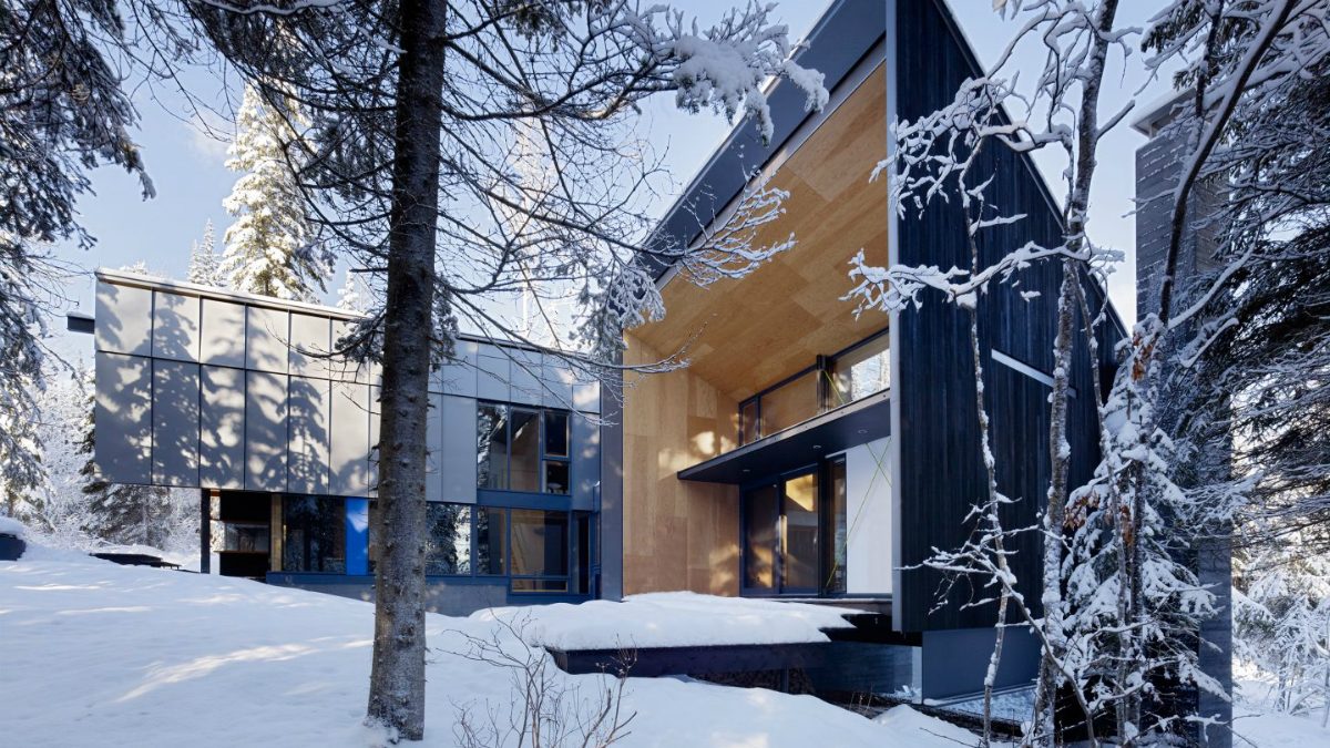 kicking horse residence architecture kickinghorse courtyard