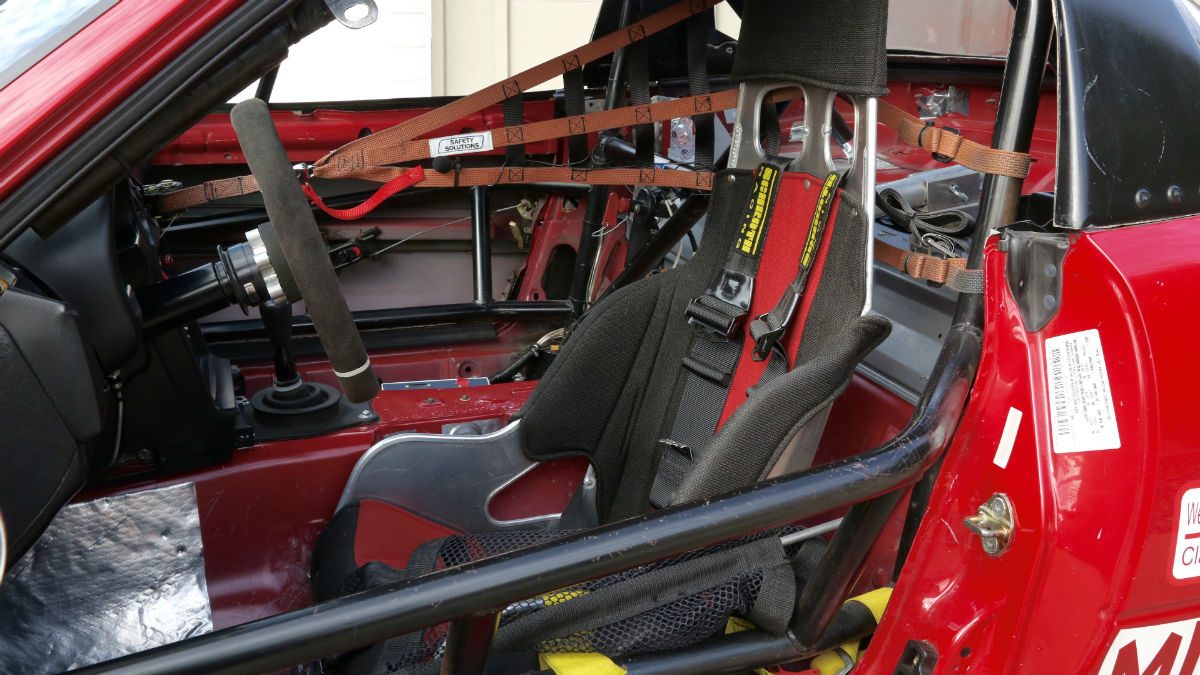 mazda-miata-front-seat