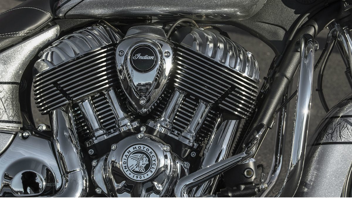 2018 chieftain elite indian motorcycle first look detail 03