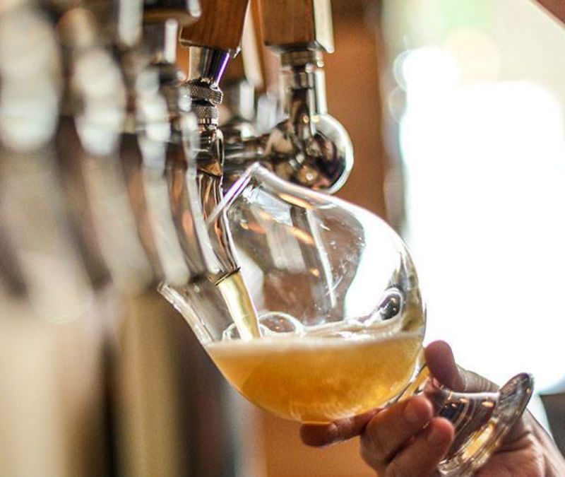 beer tap pour