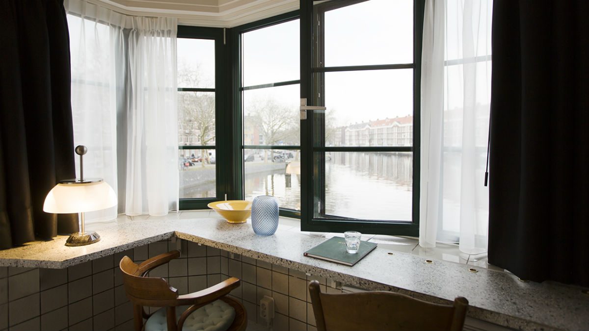 sweets hotel interior kattenslootbrug