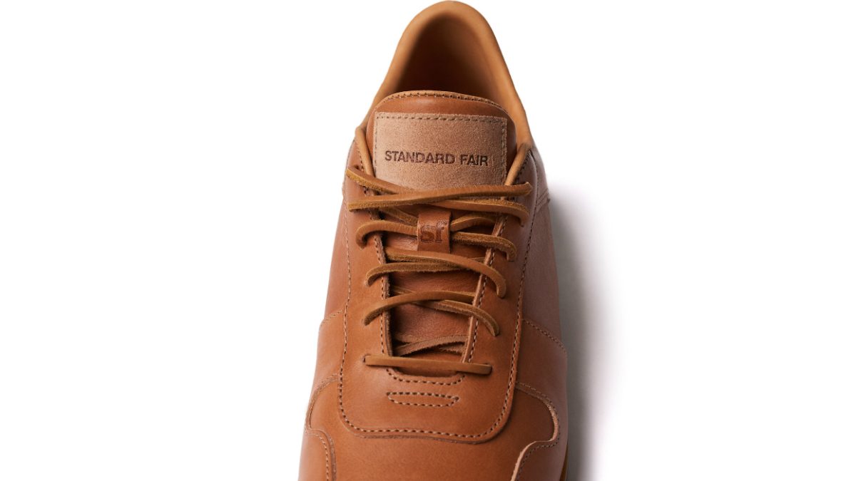 standard fair sport camp shoes chestnut emboss detail