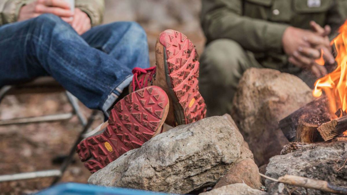 danner mountain 600 action 1