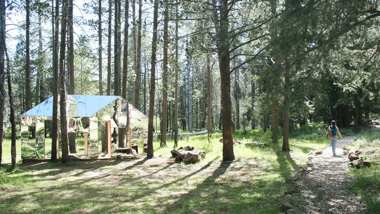 coolest invisible houses barn 10