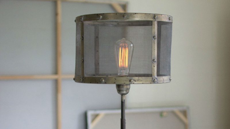 Upper Earth Industrial Tripod Desk Lamp