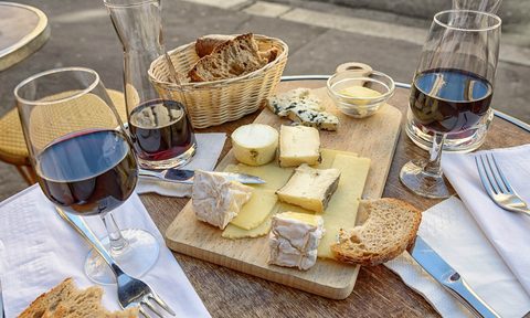most popular cheeses in every state cheese and wine image for united states of