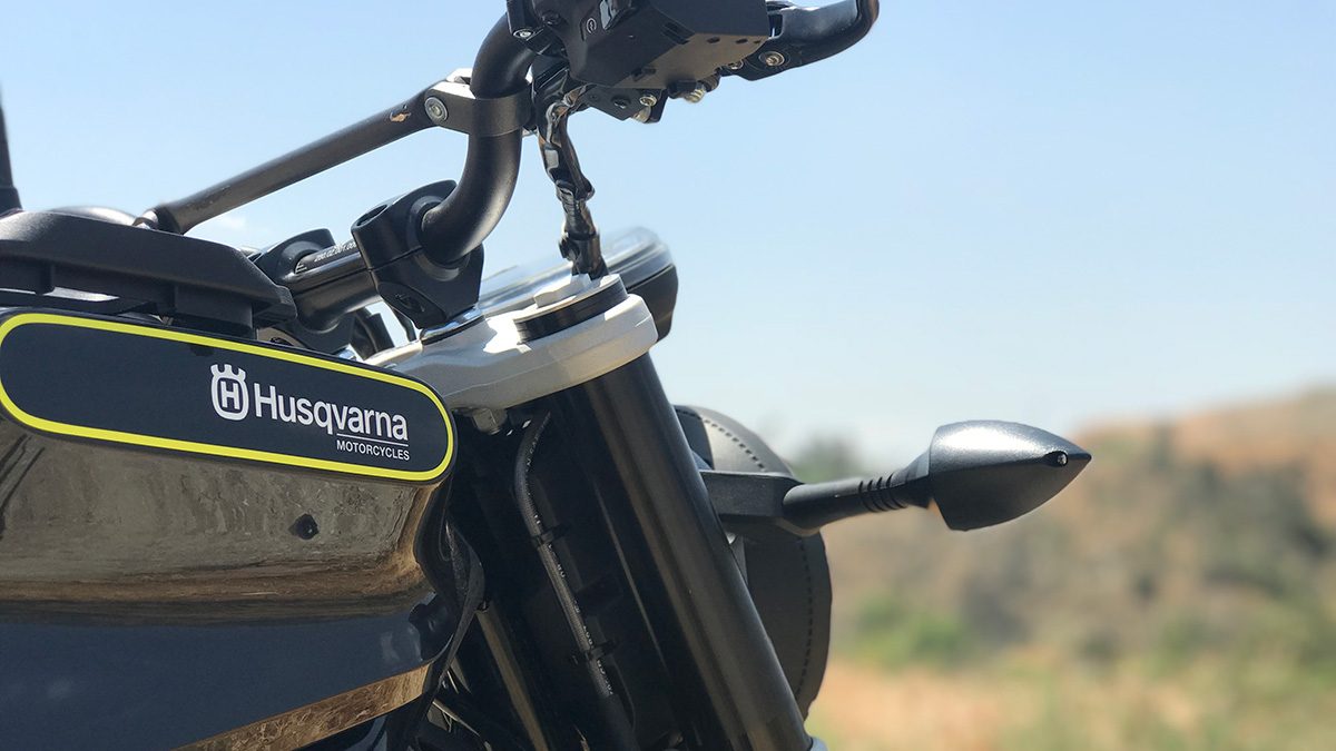 husqvarna svartpilen right close