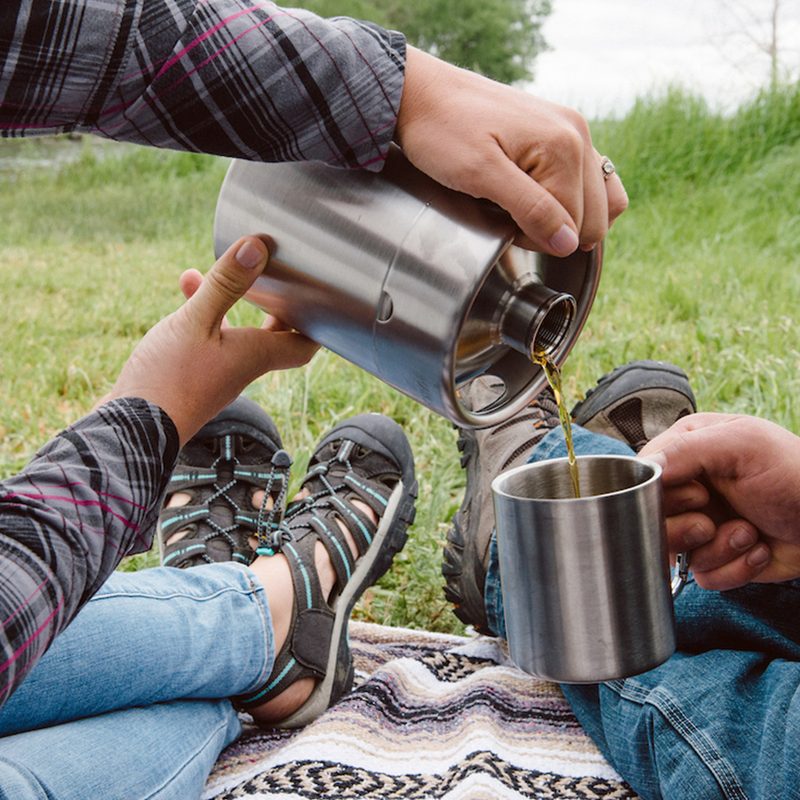 mancan-grab-n-go-growler-lifestyle