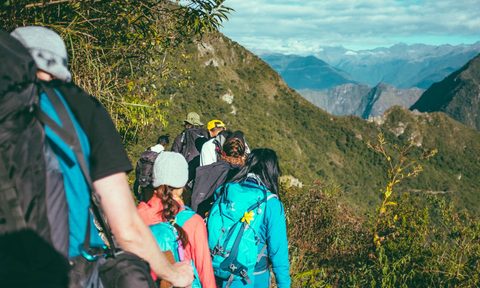off the grid travel tour company hike peru