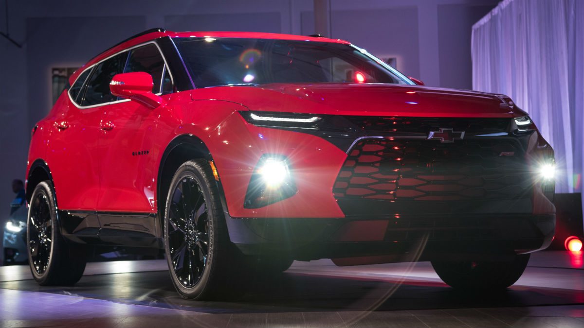 2019 chevy blazer reveal front
