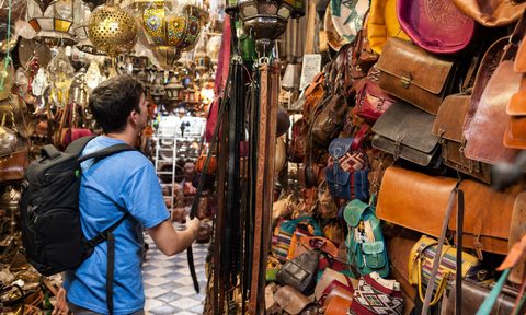 how to haggle haggling abroad gettyimages 542038021