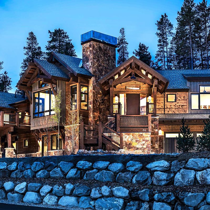 Hawks Hideaway cabin.