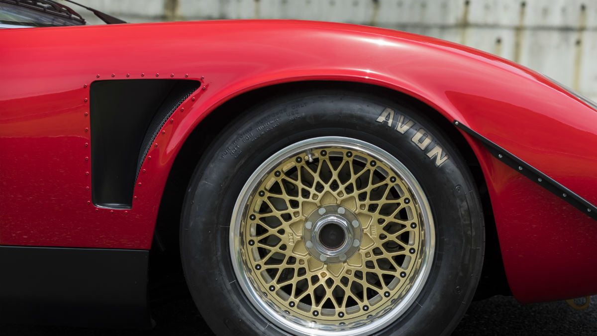 Lamborghini Miura Restoration tire