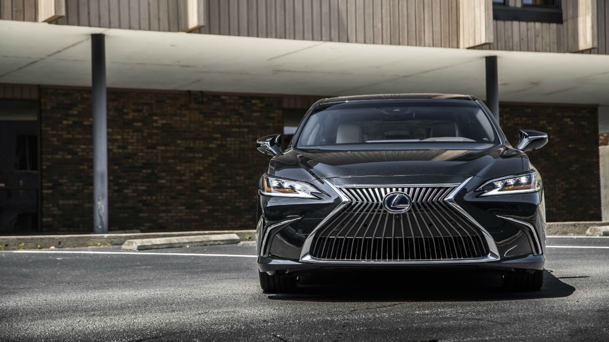 2019 lexus es review 300h graphite black
